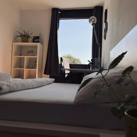 Private Room With Free Parking Koblenz  Exterior photo